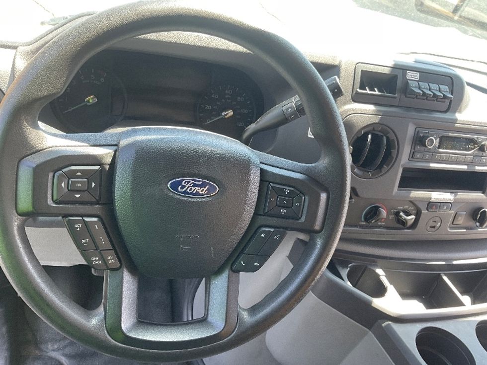 Light Duty Box Truck-Light and Medium Duty Trucks-Ford-2022-E350-Aurora-CO-83,904\n\t\tmiles-$ 30,750 - Image 18