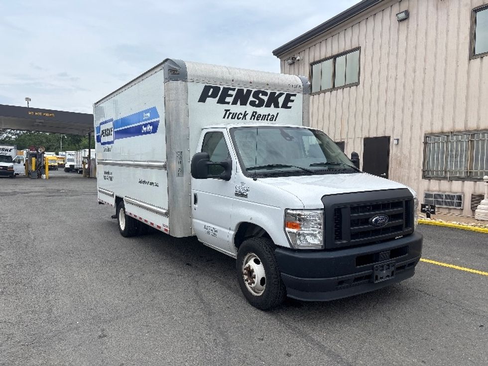 Light Duty Box Truck-Light and Medium Duty Trucks-Ford-2022-E350-Aurora-CO-92,379\n\t\tmiles-$ 31,250 - Image 1