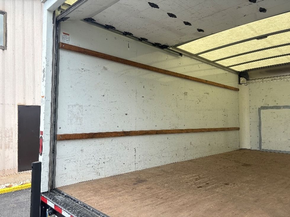 Light Duty Box Truck-Light and Medium Duty Trucks-Ford-2022-E350-Aurora-CO-92,379\n\t\tmiles-$ 31,250 - Image 11