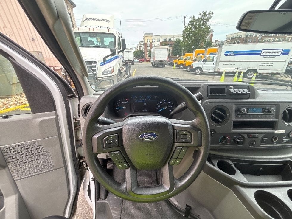 Light Duty Box Truck-Light and Medium Duty Trucks-Ford-2022-E350-Aurora-CO-92,379\n\t\tmiles-$ 31,250 - Image 18