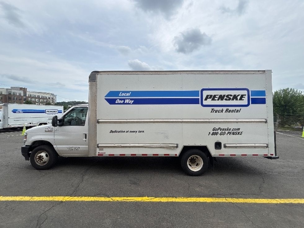Light Duty Box Truck-Light and Medium Duty Trucks-Ford-2022-E350-Aurora-CO-92,379\n\t\tmiles-$ 31,250 - Image 4