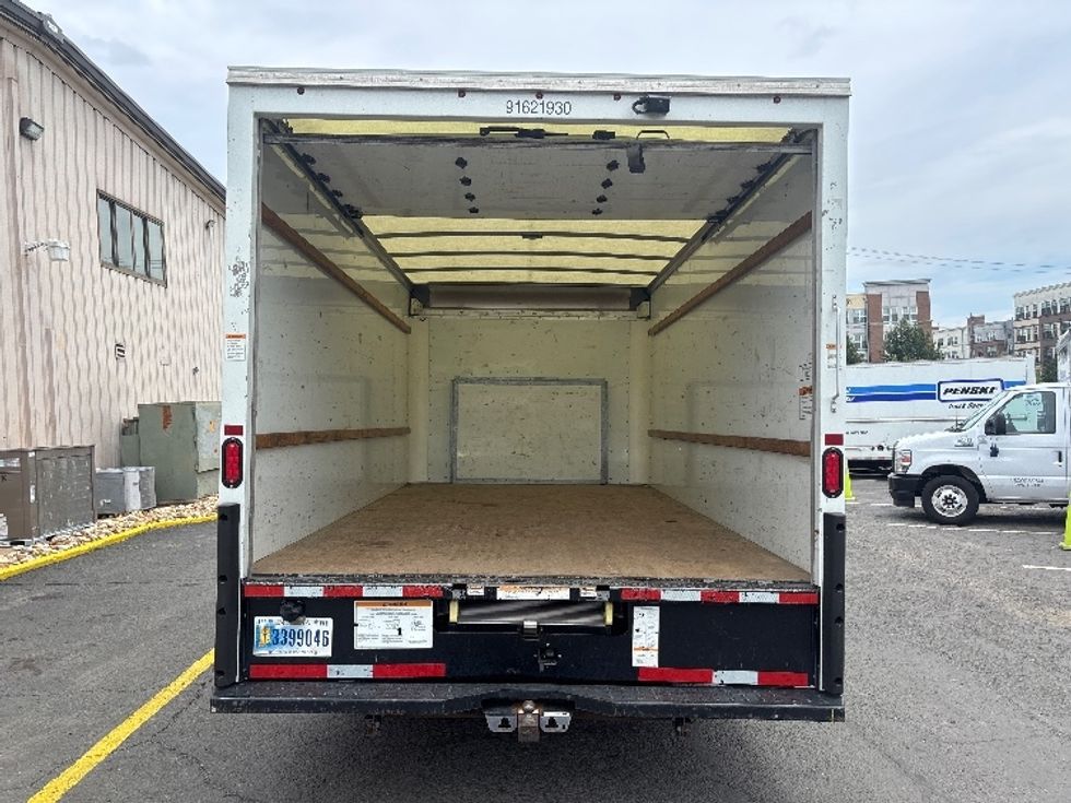 Light Duty Box Truck-Light and Medium Duty Trucks-Ford-2022-E350-Aurora-CO-92,379\n\t\tmiles-$ 31,250 - Image 8
