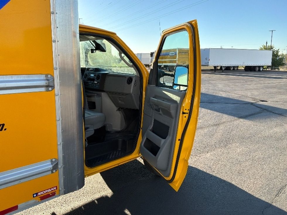 Light Duty Box Truck-Light and Medium Duty Trucks-Ford-2022-E350-Aurora-CO-92,523\n\t\tmiles-$ 28,250 - Image 20