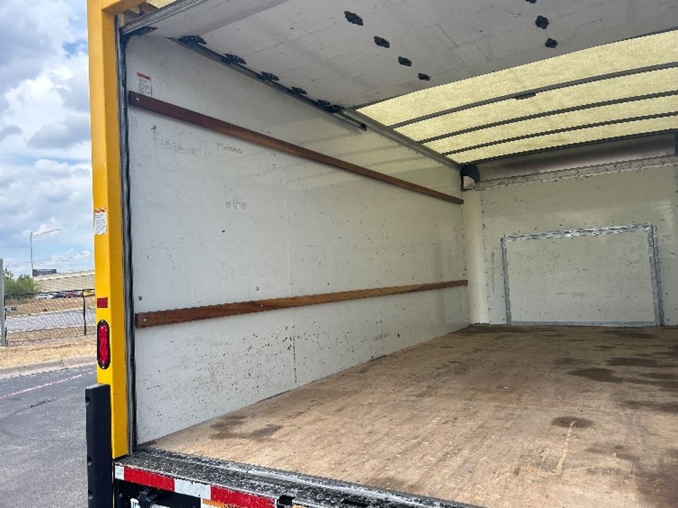 Light Duty Box Truck-Light and Medium Duty Trucks-Ford-2022-E350-Austin-TX-100,919\n\t\tmiles-$ 27,500 - Image 11