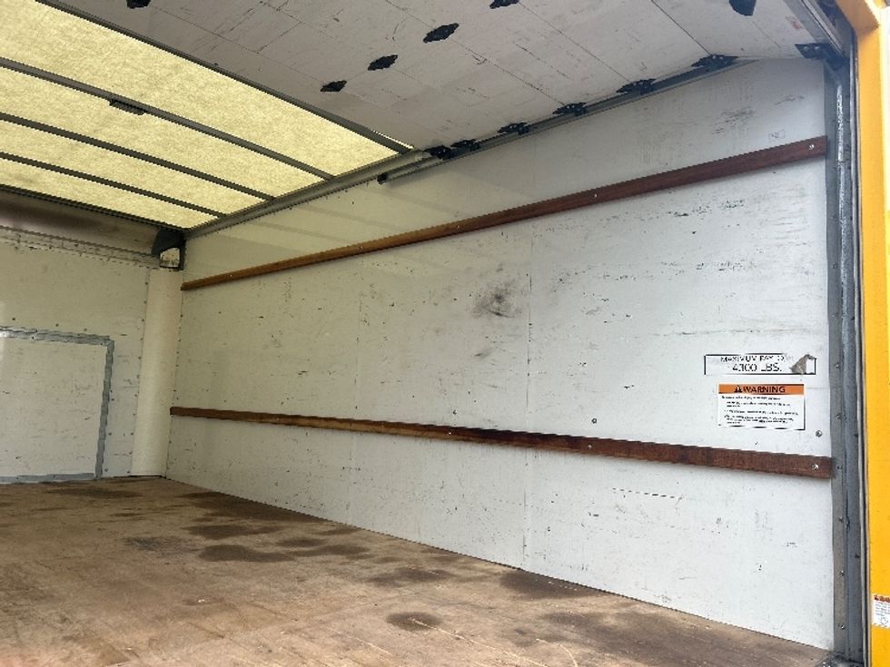 Light Duty Box Truck-Light and Medium Duty Trucks-Ford-2022-E350-Austin-TX-100,919\n\t\tmiles-$ 27,500 - Image 12