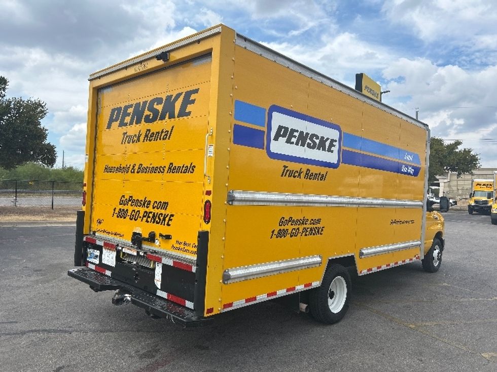 Light Duty Box Truck-Light and Medium Duty Trucks-Ford-2022-E350-Austin-TX-100,919\n\t\tmiles-$ 27,500 - Image 13