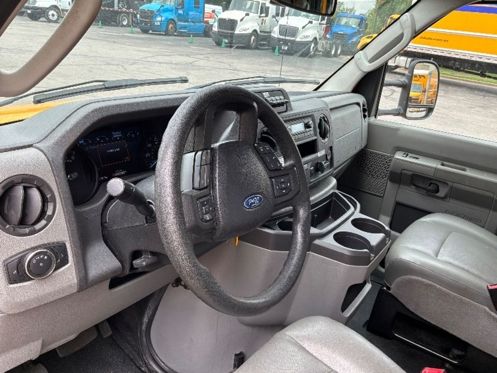 Light Duty Box Truck-Light and Medium Duty Trucks-Ford-2022-E350-Austin-TX-101,948\n\t\tmiles-$ 26,750 - Image 14