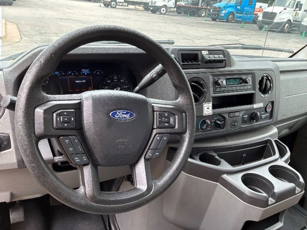 Light Duty Box Truck-Light and Medium Duty Trucks-Ford-2022-E350-Austin-TX-101,948\n\t\tmiles-$ 26,750 - Image 15