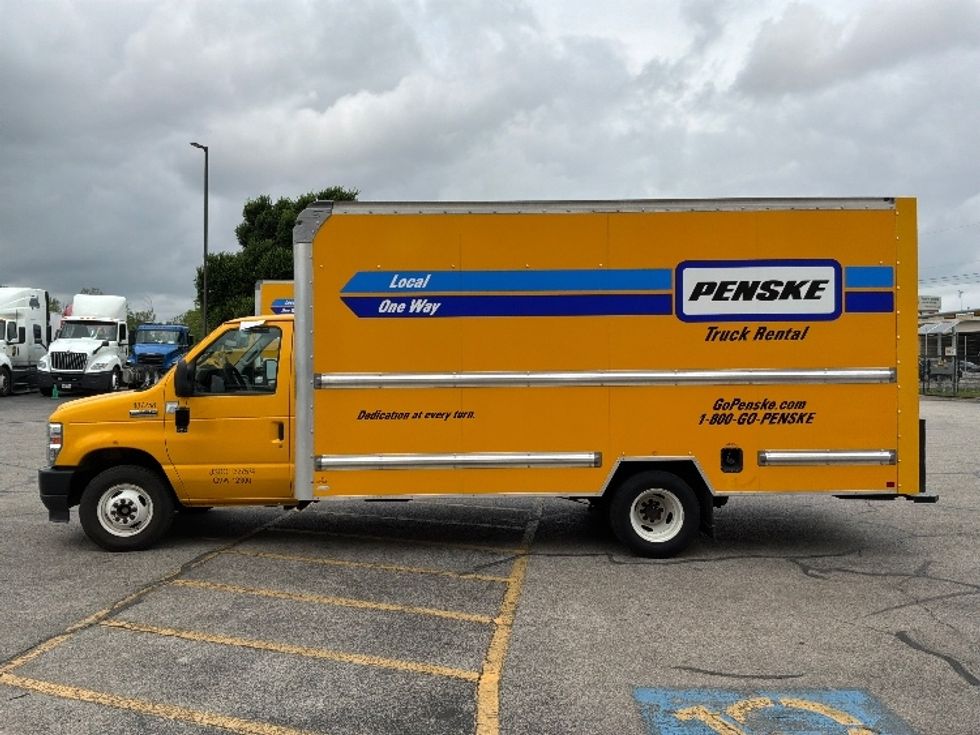 Light Duty Box Truck-Light and Medium Duty Trucks-Ford-2022-E350-Austin-TX-101,948\n\t\tmiles-$ 26,750 - Image 4