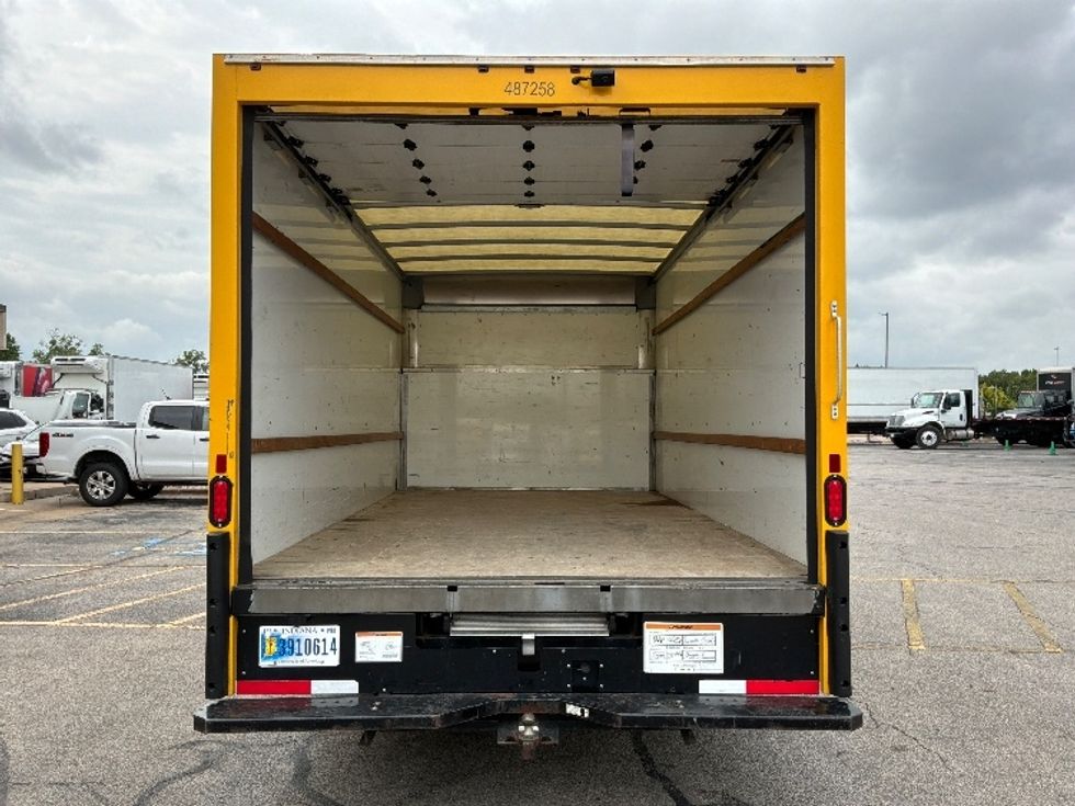 Light Duty Box Truck-Light and Medium Duty Trucks-Ford-2022-E350-Austin-TX-101,948\n\t\tmiles-$ 26,750 - Image 7