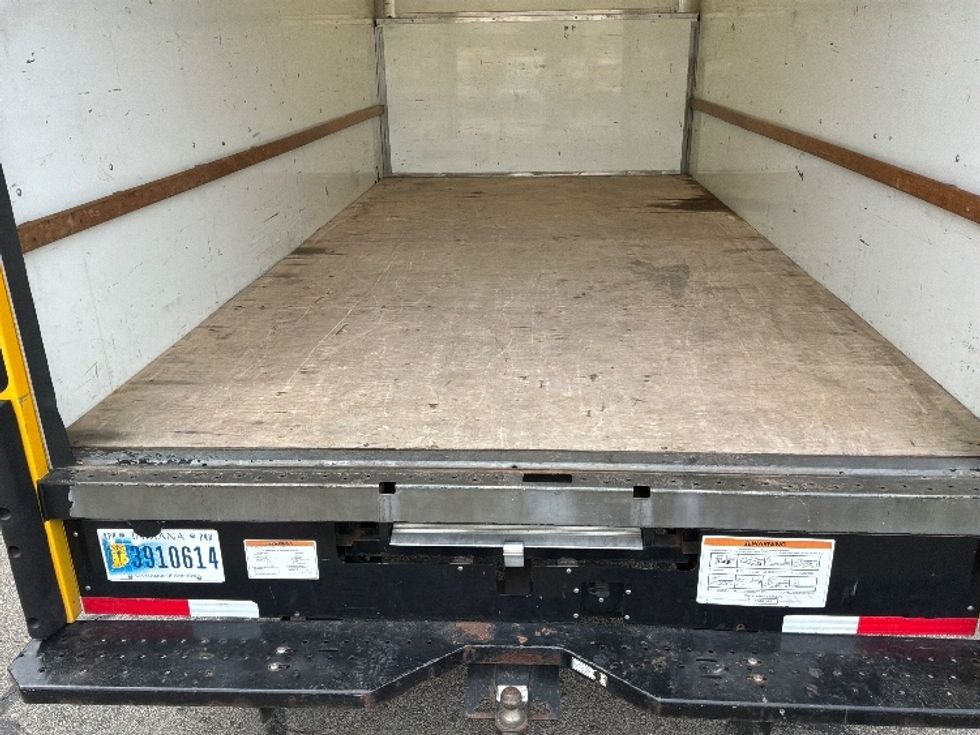 Light Duty Box Truck-Light and Medium Duty Trucks-Ford-2022-E350-Austin-TX-101,948\n\t\tmiles-$ 26,750 - Image 8