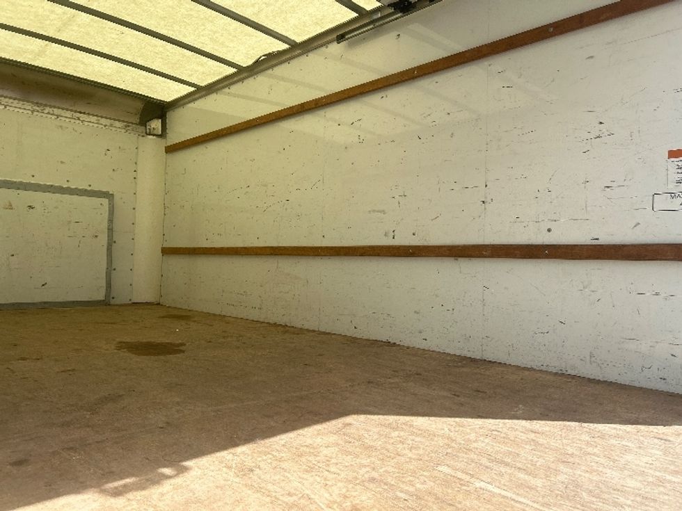 Light Duty Box Truck-Light and Medium Duty Trucks-Ford-2022-E350-Austin-TX-118,441\n\t\tmiles-$ 23,250 - Image 12
