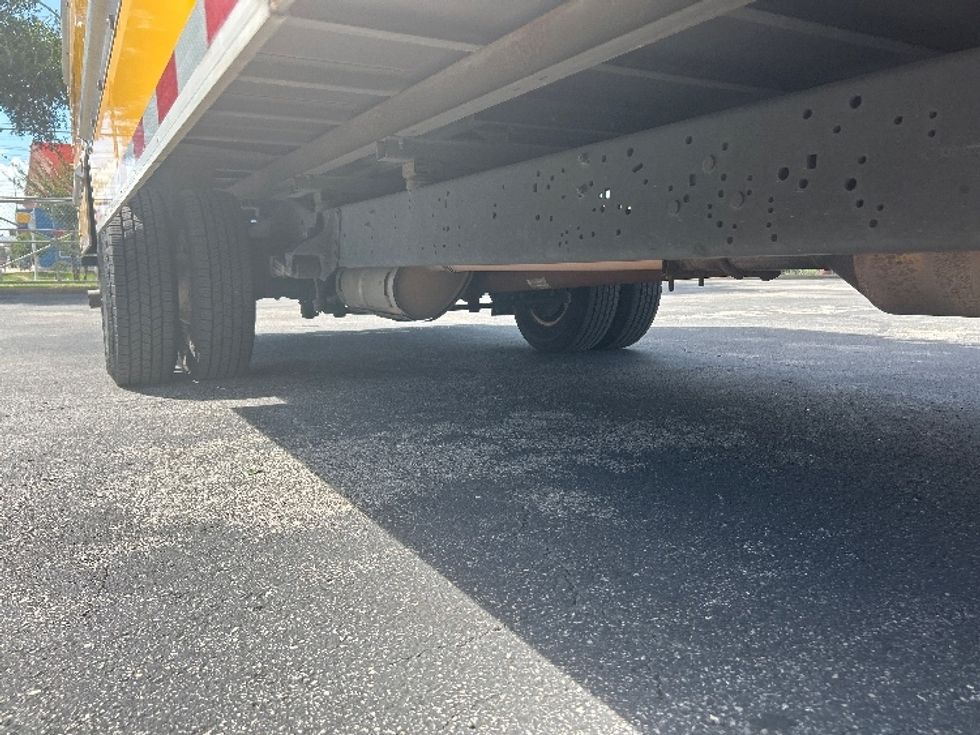 Light Duty Box Truck-Light and Medium Duty Trucks-Ford-2022-E350-Austin-TX-118,441\n\t\tmiles-$ 23,250 - Image 14