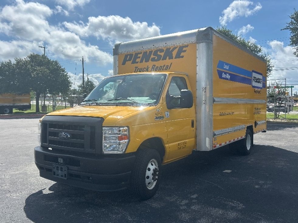 Light Duty Box Truck-Light and Medium Duty Trucks-Ford-2022-E350-Austin-TX-118,441\n\t\tmiles-$ 23,250 - Image 3