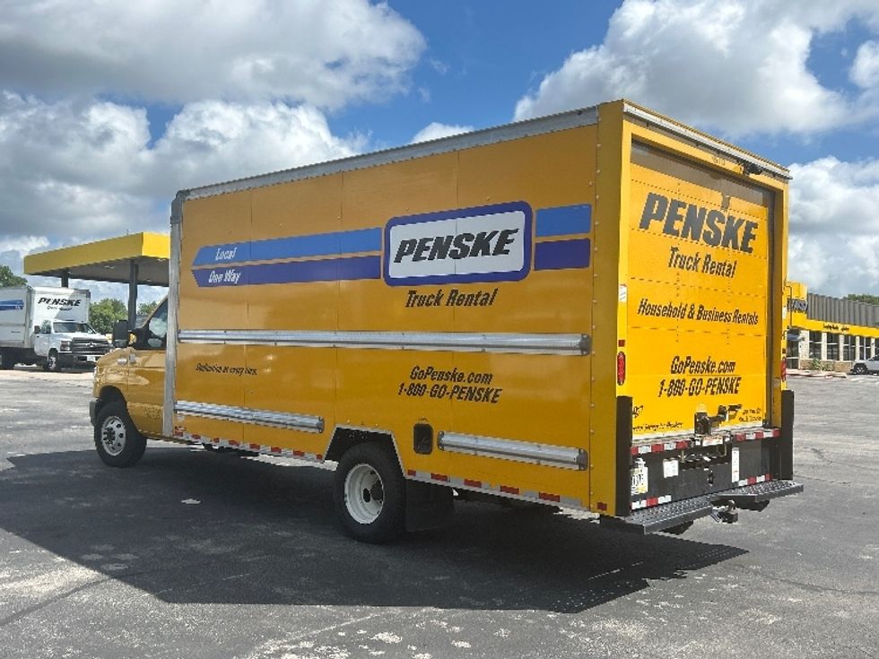 Light Duty Box Truck-Light and Medium Duty Trucks-Ford-2022-E350-Austin-TX-118,441\n\t\tmiles-$ 23,250 - Image 6