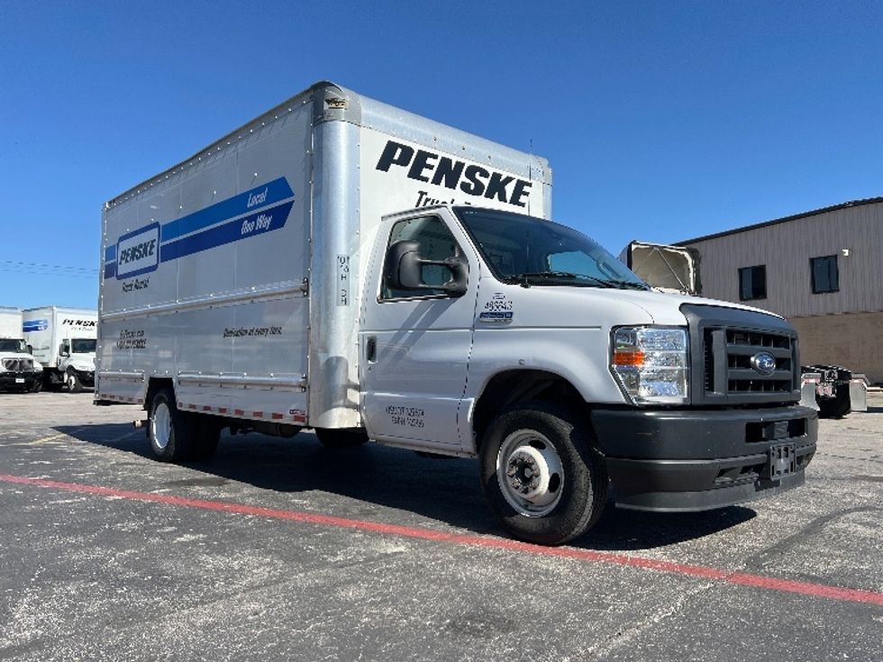 Light Duty Box Truck-Light and Medium Duty Trucks-Ford-2022-E350-Austin-TX-76,554\n\t\tmiles-$ 36,500 - Image 1