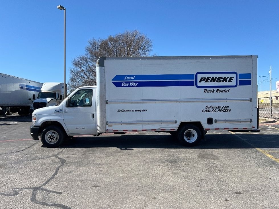 Light Duty Box Truck-Light and Medium Duty Trucks-Ford-2022-E350-Austin-TX-76,554\n\t\tmiles-$ 36,500 - Image 4