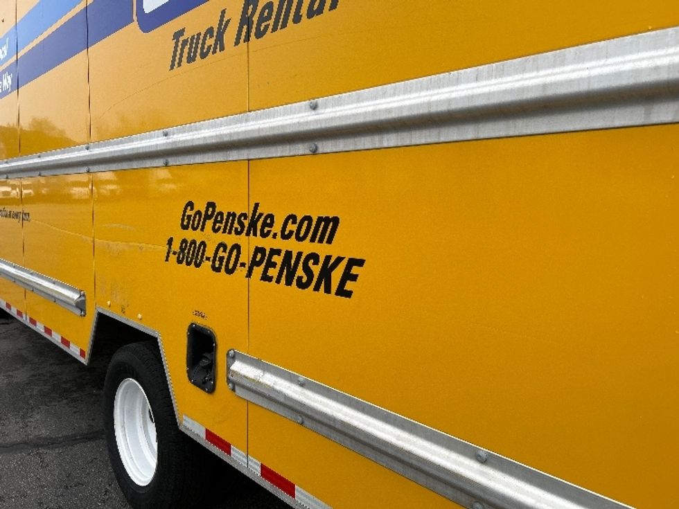 Light Duty Box Truck-Light and Medium Duty Trucks-Ford-2022-E350-Austin-TX-83,047\n\t\tmiles-$ 34,000 - Image 24