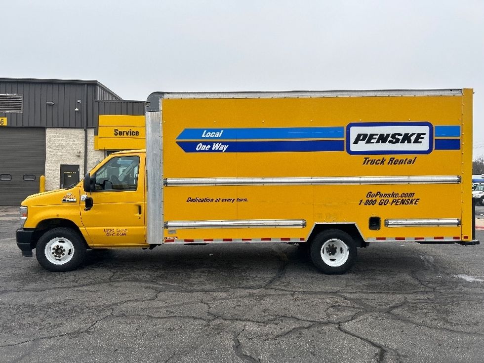 Light Duty Box Truck-Light and Medium Duty Trucks-Ford-2022-E350-Austin-TX-83,047\n\t\tmiles-$ 34,000 - Image 4