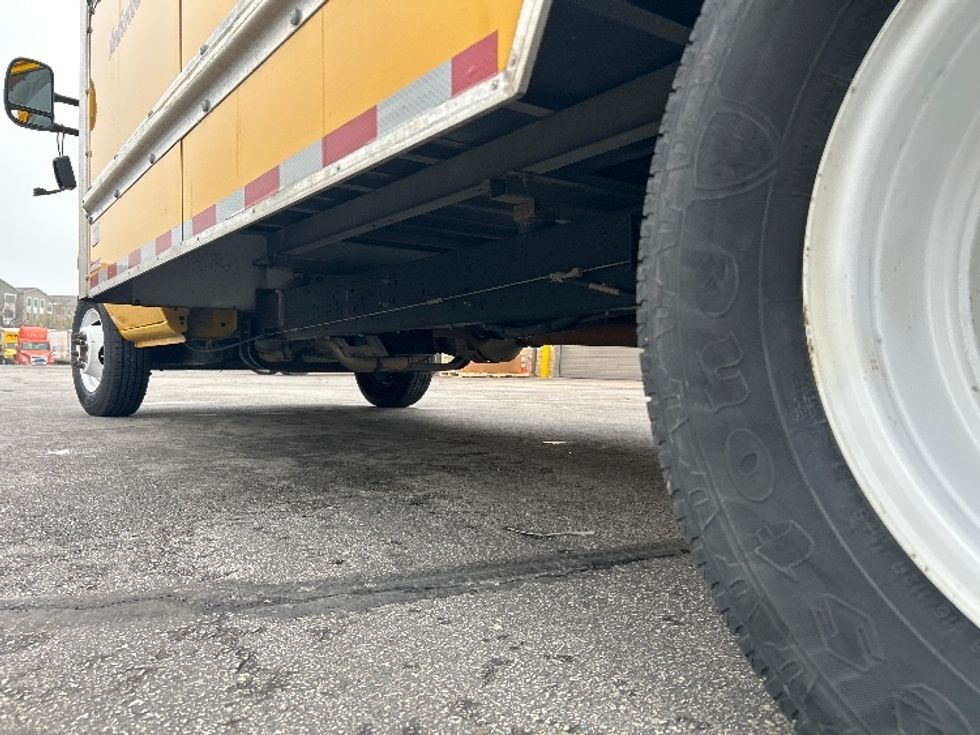 Light Duty Box Truck-Light and Medium Duty Trucks-Ford-2022-E350-Austin-TX-83,047\n\t\tmiles-$ 34,000 - Image 5