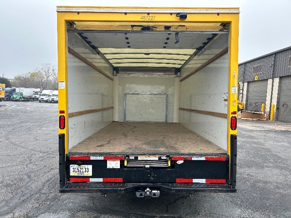 Light Duty Box Truck-Light and Medium Duty Trucks-Ford-2022-E350-Austin-TX-83,047\n\t\tmiles-$ 34,000 - Image 8