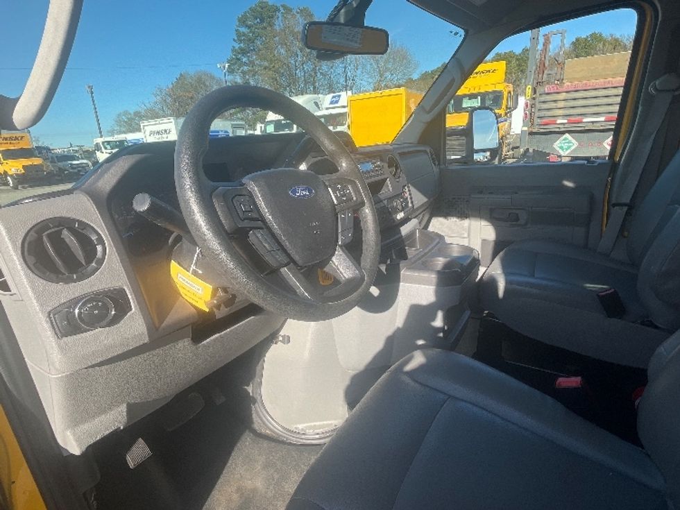 Light Duty Box Truck-Light and Medium Duty Trucks-Ford-2022-E350-Bakersfield-CA-92,992\n\t\tmiles-$ 30,000 - Image 17
