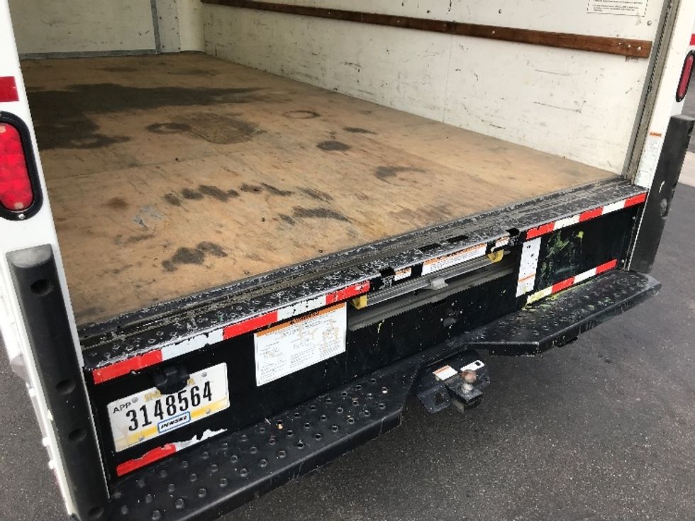 Light Duty Box Truck-Light and Medium Duty Trucks-Ford-2022-E350-Bakersfield-CA-98,170\n\t\tmiles-$ 32,500 - Image 10