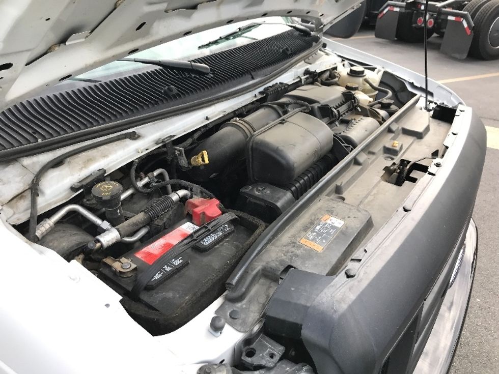 Light Duty Box Truck-Light and Medium Duty Trucks-Ford-2022-E350-Bakersfield-CA-98,170\n\t\tmiles-$ 32,500 - Image 23