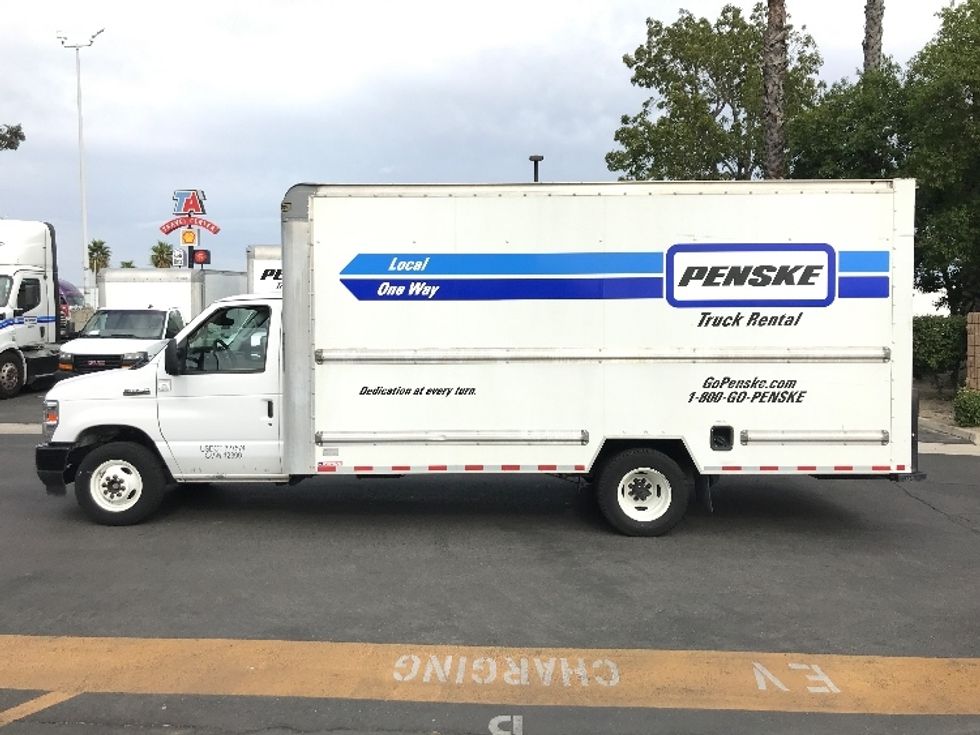 Light Duty Box Truck-Light and Medium Duty Trucks-Ford-2022-E350-Bakersfield-CA-98,170\n\t\tmiles-$ 32,500 - Image 4