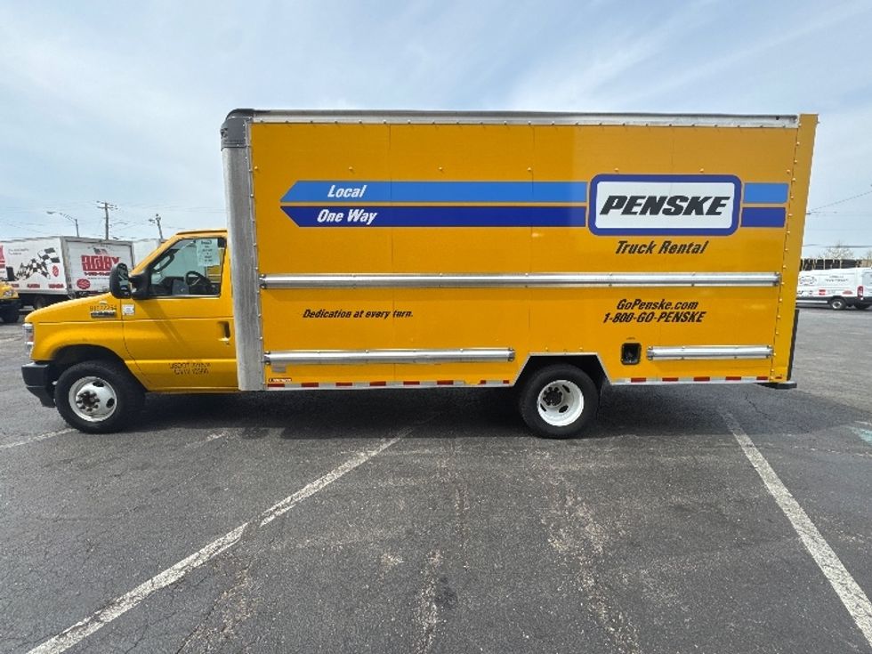 Light Duty Box Truck-Light and Medium Duty Trucks-Ford-2022-E350-Baltimore-MD-70,627\n\t\tmiles-$ 29,750 - Image 4