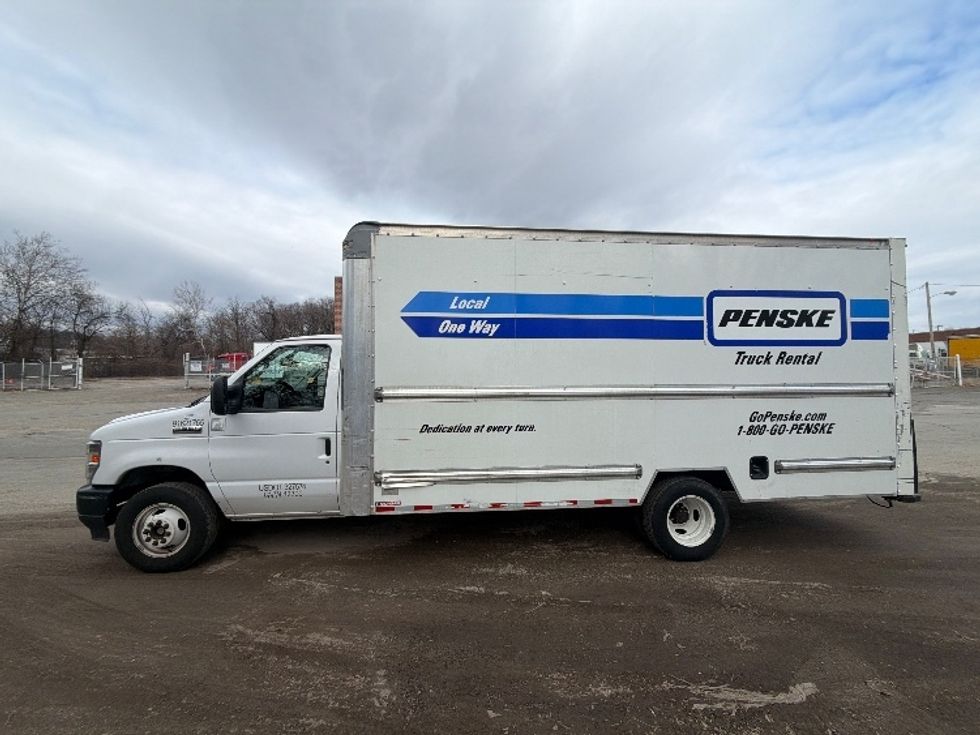 Light Duty Box Truck-Light and Medium Duty Trucks-Ford-2022-E350-Baltimore-MD-85,689\n\t\tmiles-$ 31,500 - Image 4