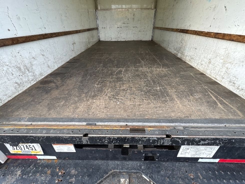 Light Duty Box Truck-Light and Medium Duty Trucks-Ford-2022-E350-Baltimore-MD-87,437\n\t\tmiles-$ 31,250 - Image 10