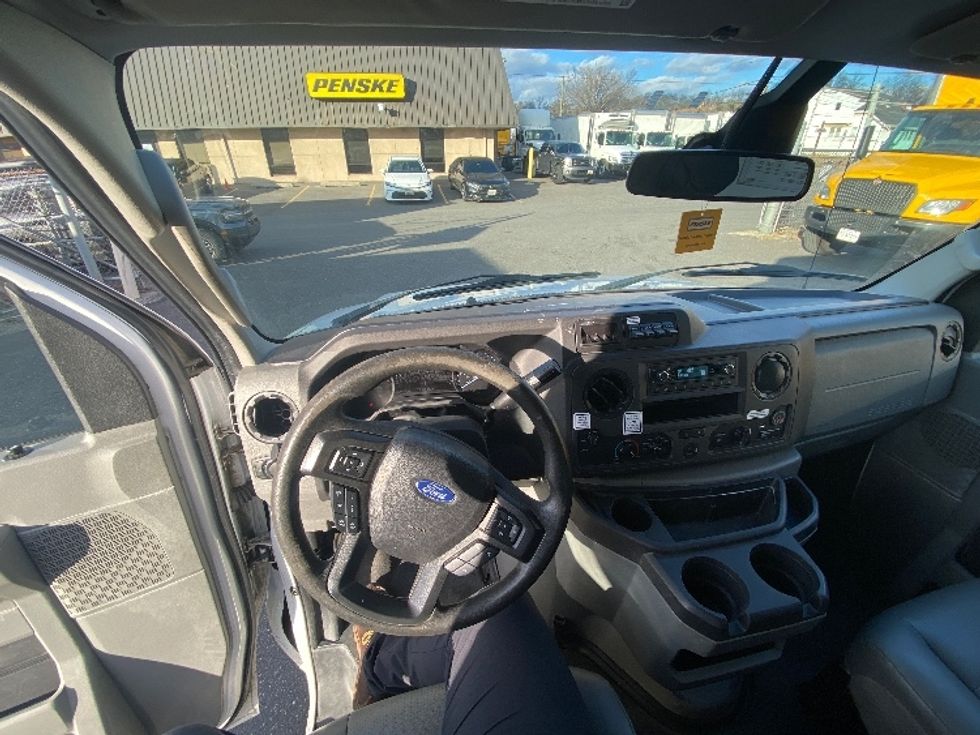 Light Duty Box Truck-Light and Medium Duty Trucks-Ford-2022-E350-Baltimore-MD-87,437\n\t\tmiles-$ 31,250 - Image 18