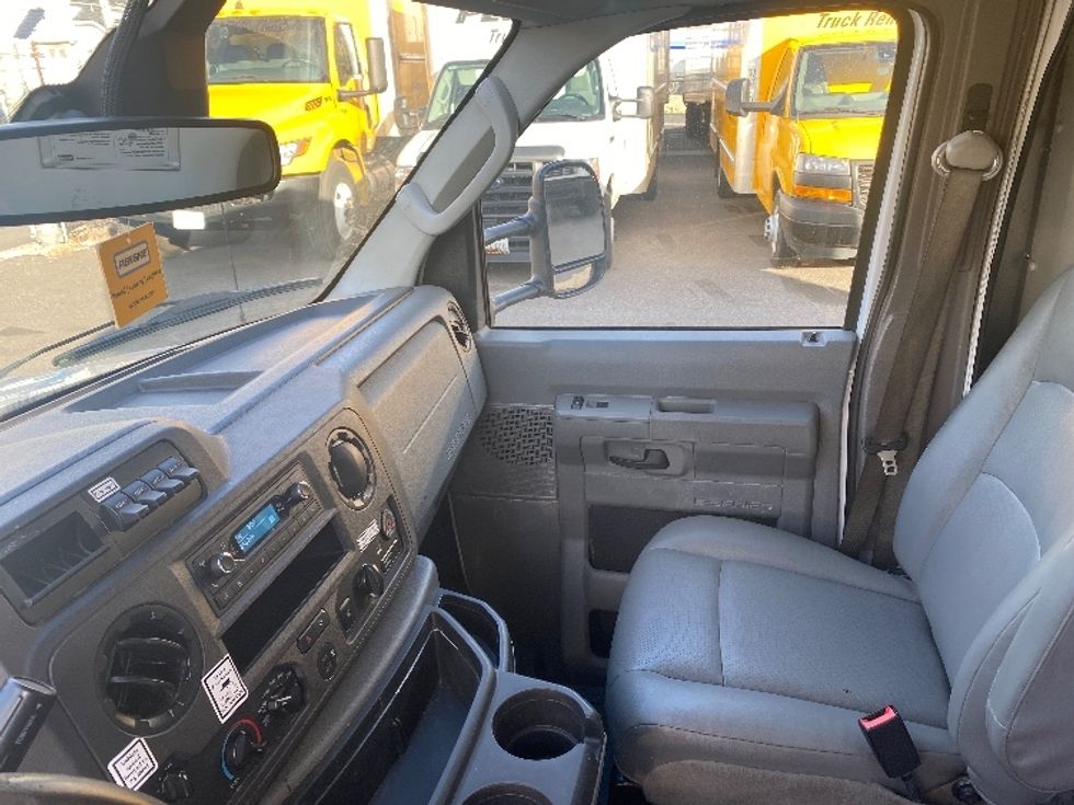 Light Duty Box Truck-Light and Medium Duty Trucks-Ford-2022-E350-Baltimore-MD-87,437\n\t\tmiles-$ 31,250 - Image 19