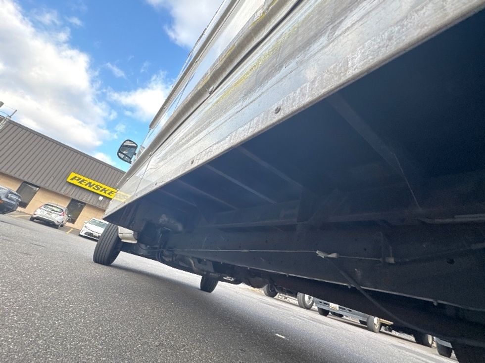 Light Duty Box Truck-Light and Medium Duty Trucks-Ford-2022-E350-Baltimore-MD-87,437\n\t\tmiles-$ 31,250 - Image 5