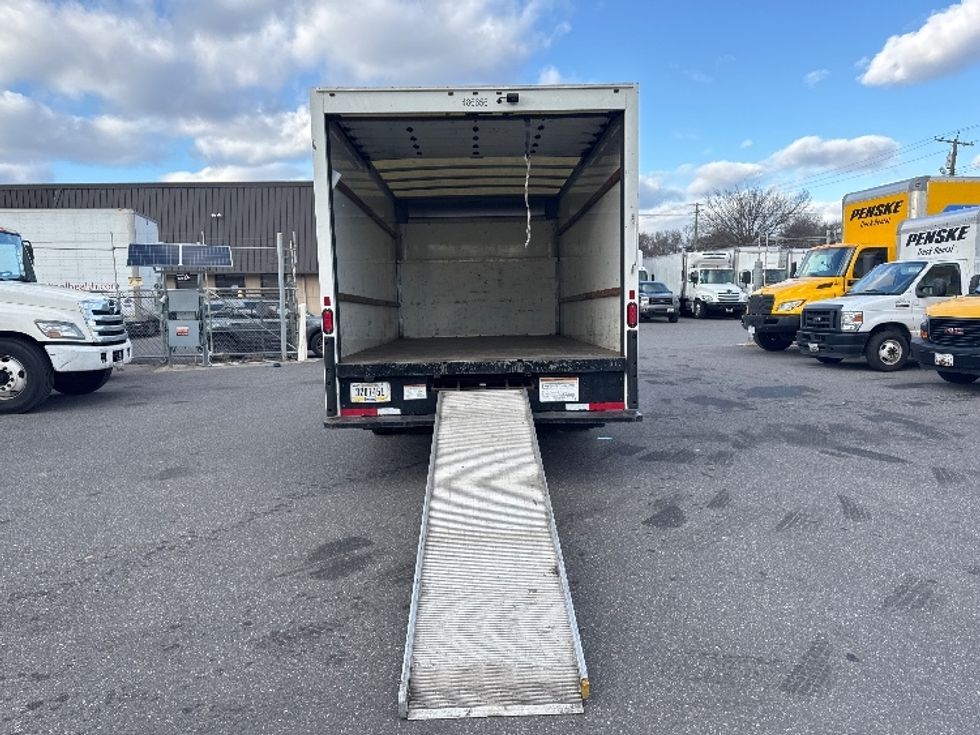 Light Duty Box Truck-Light and Medium Duty Trucks-Ford-2022-E350-Baltimore-MD-87,437\n\t\tmiles-$ 31,250 - Image 9