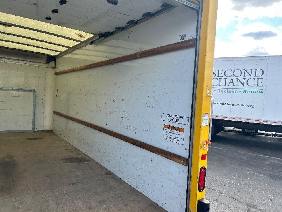 Light Duty Box Truck-Light and Medium Duty Trucks-Ford-2022-E350-Baltimore-MD-87,450\n\t\tmiles-$ 28,500 - Image 12