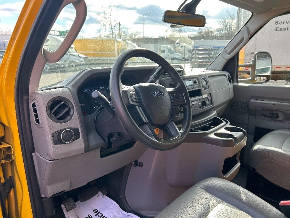 Light Duty Box Truck-Light and Medium Duty Trucks-Ford-2022-E350-Baltimore-MD-87,450\n\t\tmiles-$ 28,500 - Image 17