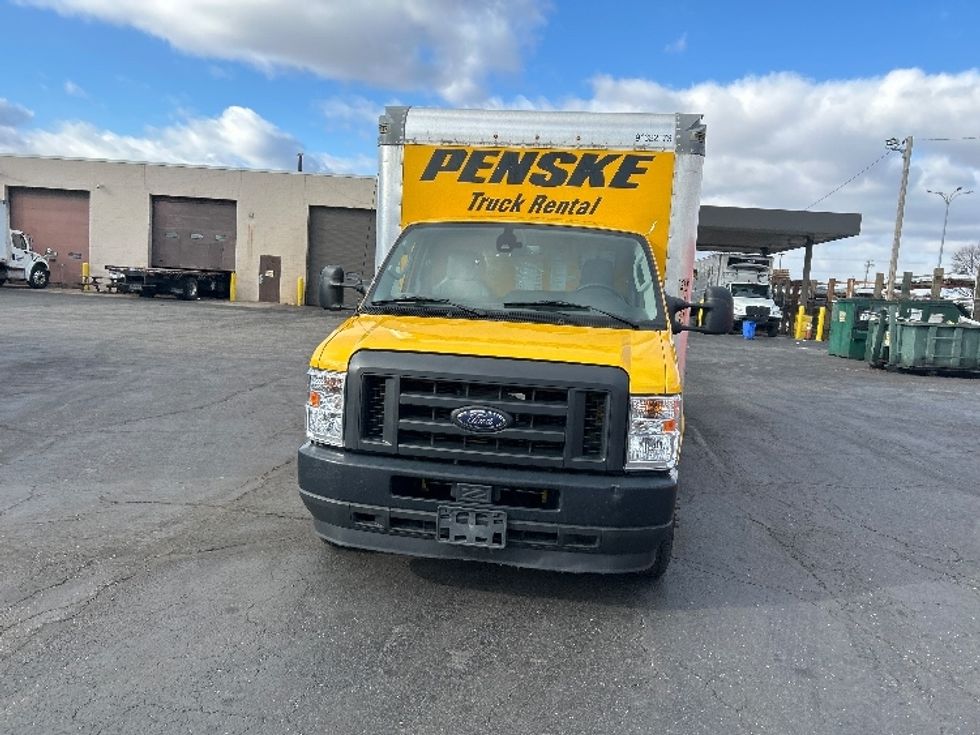 Light Duty Box Truck-Light and Medium Duty Trucks-Ford-2022-E350-Baltimore-MD-87,450\n\t\tmiles-$ 28,500 - Image 2