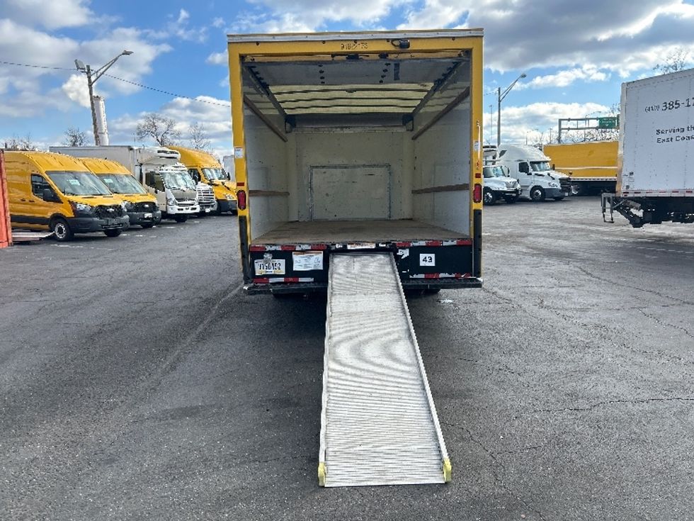 Light Duty Box Truck-Light and Medium Duty Trucks-Ford-2022-E350-Baltimore-MD-87,450\n\t\tmiles-$ 28,500 - Image 9