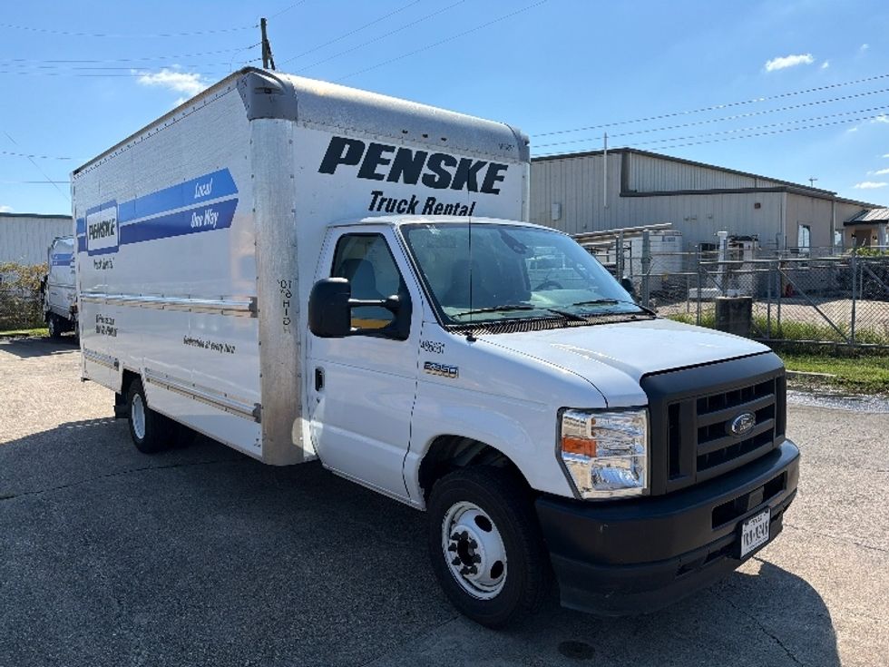 Light Duty Box Truck-Light and Medium Duty Trucks-Ford-2022-E350-Baton Rouge-LA-107,240\n\t\tmiles-$ 29,000 - Image 1
