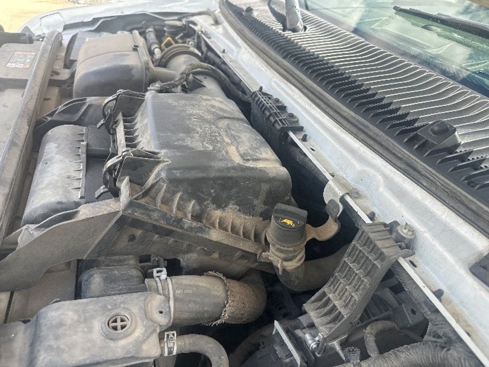 Light Duty Box Truck-Light and Medium Duty Trucks-Ford-2022-E350-Baton Rouge-LA-107,240\n\t\tmiles-$ 29,000 - Image 23