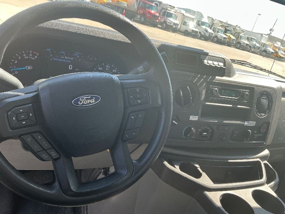 Light Duty Box Truck-Light and Medium Duty Trucks-Ford-2022-E350-Baton Rouge-LA-133,563\n\t\tmiles-$ 26,500 - Image 18