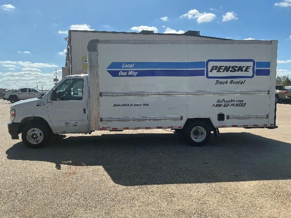 Light Duty Box Truck-Light and Medium Duty Trucks-Ford-2022-E350-Baton Rouge-LA-133,563\n\t\tmiles-$ 26,500 - Image 4