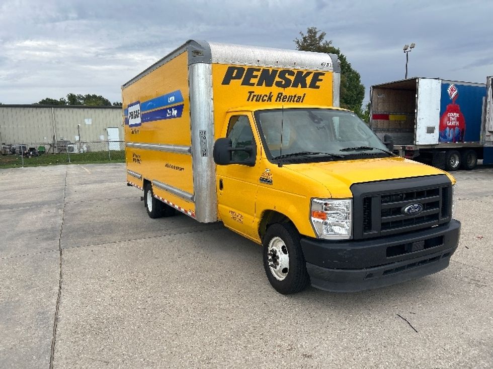 Light Duty Box Truck-Light and Medium Duty Trucks-Ford-2022-E350-Baton Rouge-LA-147,336\n\t\tmiles-$ 19,250 - Image 1