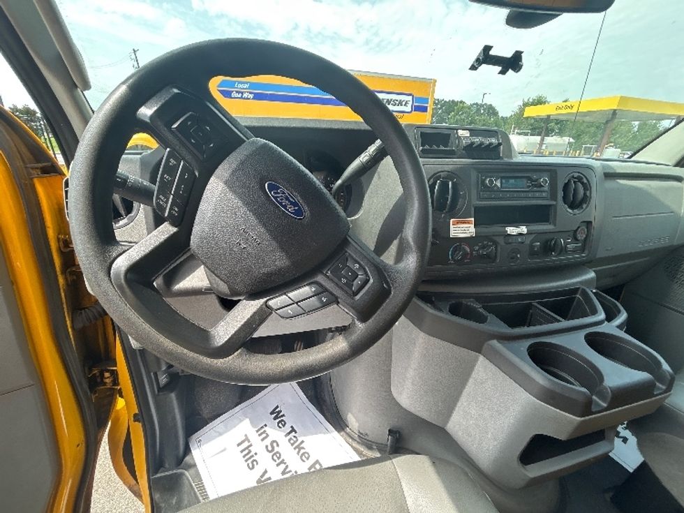 Light Duty Box Truck-Light and Medium Duty Trucks-Ford-2022-E350-Baton Rouge-LA-147,336\n\t\tmiles-$ 19,250 - Image 14