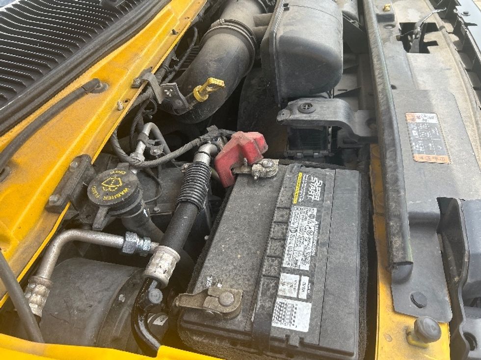 Light Duty Box Truck-Light and Medium Duty Trucks-Ford-2022-E350-Baton Rouge-LA-147,336\n\t\tmiles-$ 19,250 - Image 19