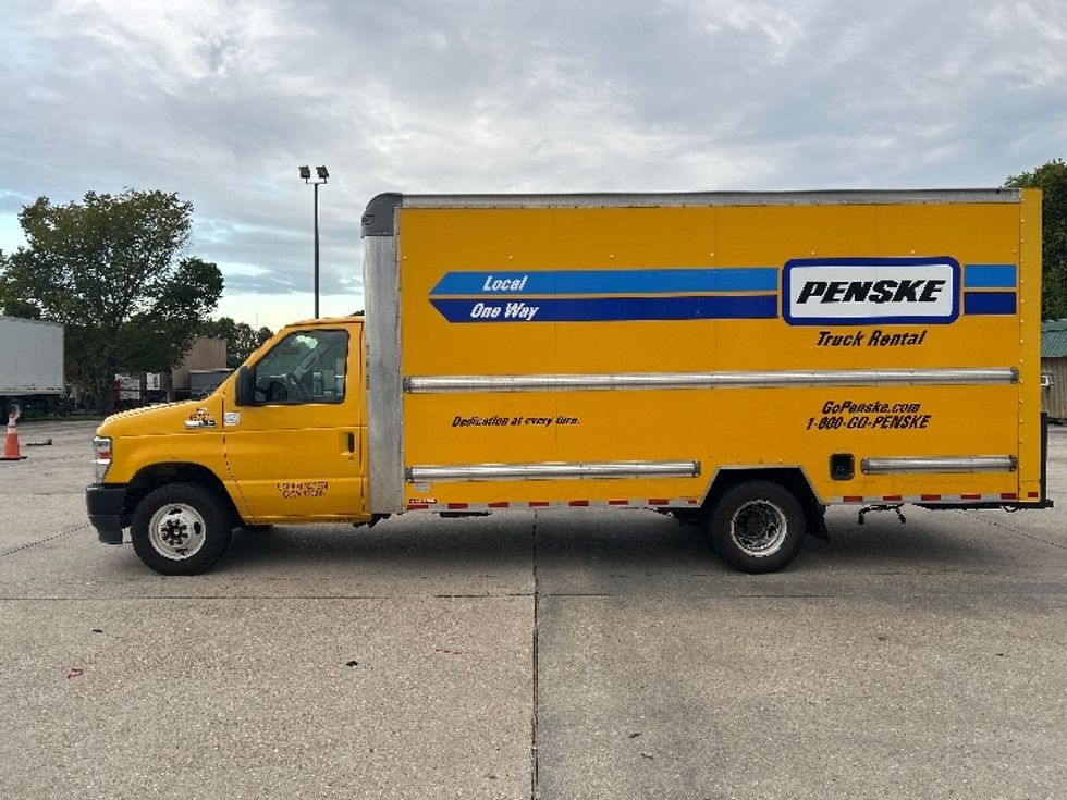Light Duty Box Truck-Light and Medium Duty Trucks-Ford-2022-E350-Baton Rouge-LA-147,336\n\t\tmiles-$ 19,250 - Image 4