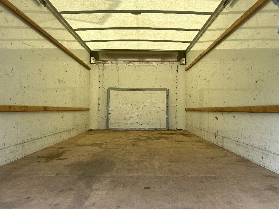 Light Duty Box Truck-Light and Medium Duty Trucks-Ford-2022-E350-Baton Rouge-LA-147,336\n\t\tmiles-$ 19,250 - Image 7
