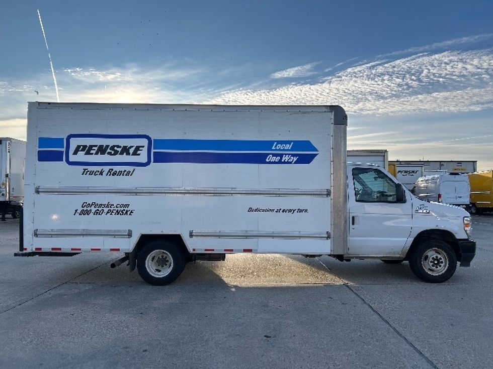 Light Duty Box Truck-Light and Medium Duty Trucks-Ford-2022-E350-Baton Rouge-LA-88,637\n\t\tmiles-$ 32,000 - Image 12